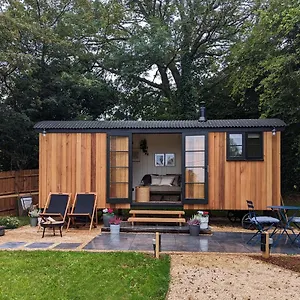  Holiday home Luxury Shepherd's Hut In Private Orchard W/hot-tub